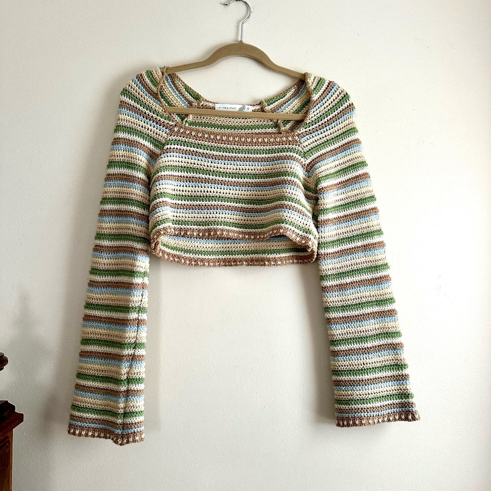 Altar'd State • Layla‎ Cropped Knit Sweater